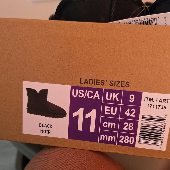 Kirkland Signature Black Winter Boots - Picture 8 of 12